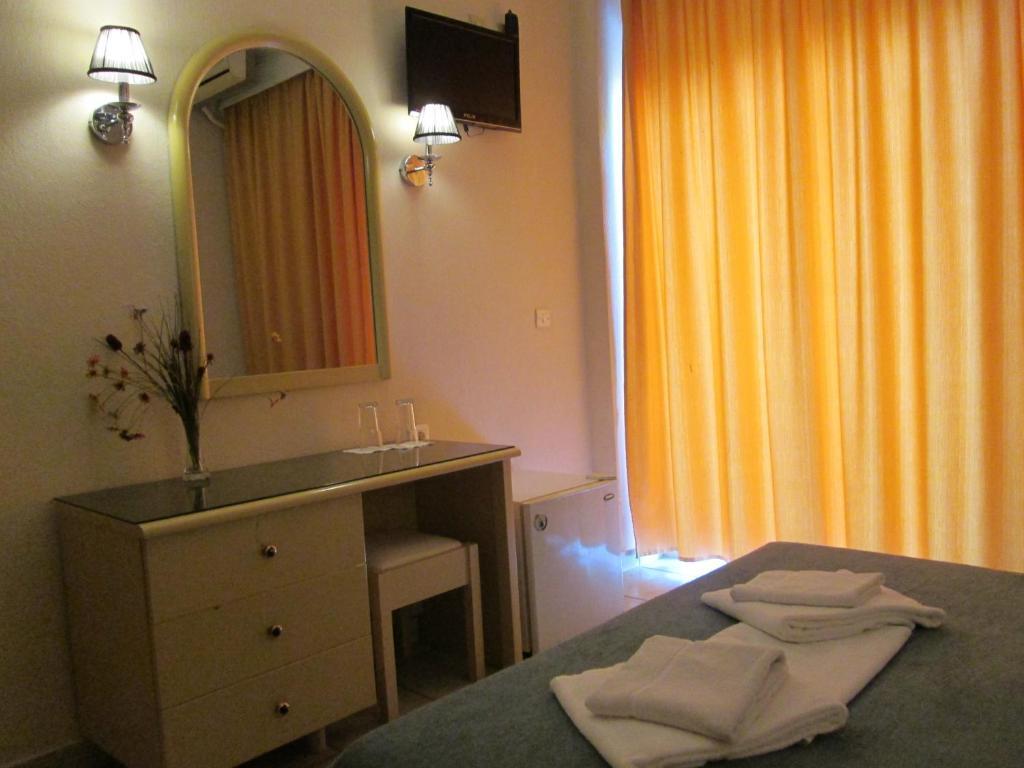 Hotel Lito Paralía Cameră foto